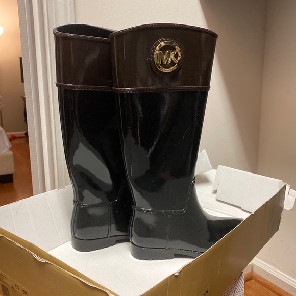 Michael Kors Two Tone Women Rainboots Sz 6 - Picture 2 of 4